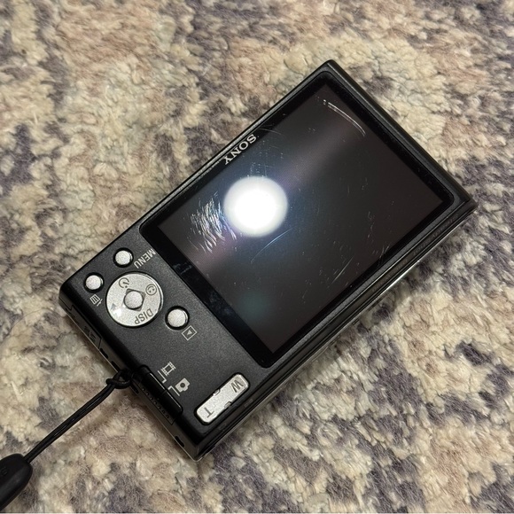 Sony Cyber-shot Dsc-w530 14.1 Megapixel Compact Camera - Picture 3 of 16